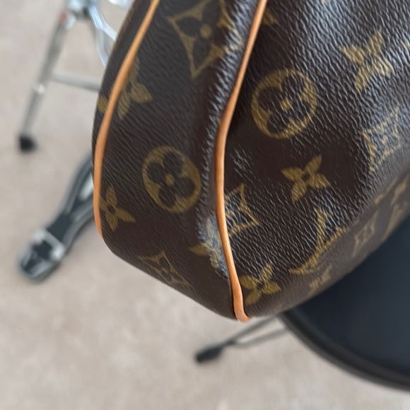 Louis Vuitton Brown Tote with Timeless Elegance GM huge Beautiful Bag - Picture 8 of 15